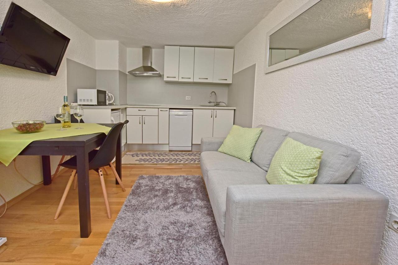 Apartment Corta City-Centre โปเรช ภายนอก รูปภาพ